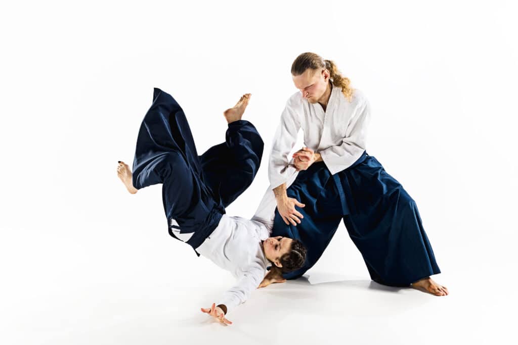 MAN AND WOMAN FIGHTING AT AIKIDO TRAINING IN MARTI 2021 08 26 17 40 52 UTC